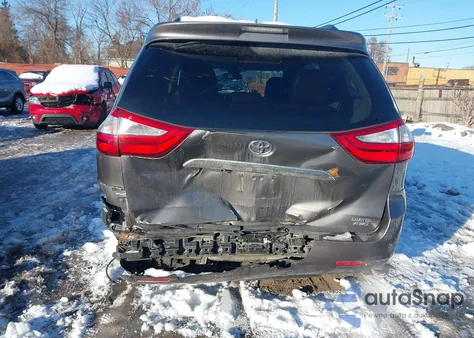 2015 Toyota Sienna Limited Premium 7 Passenger z USA, uszkodzony, nr VIN 5TDDK3DC7FS109420